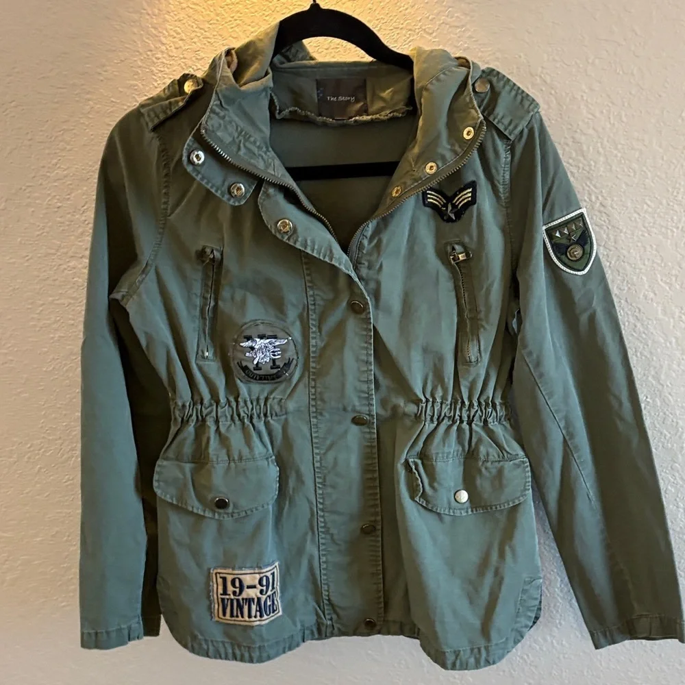 The Story Hooded Army Green Military Style Jacket with Patches/ Size Small